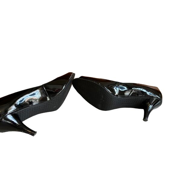 Tahari Classic Black patent leather Heels 8.5 - Picture 7 of 10